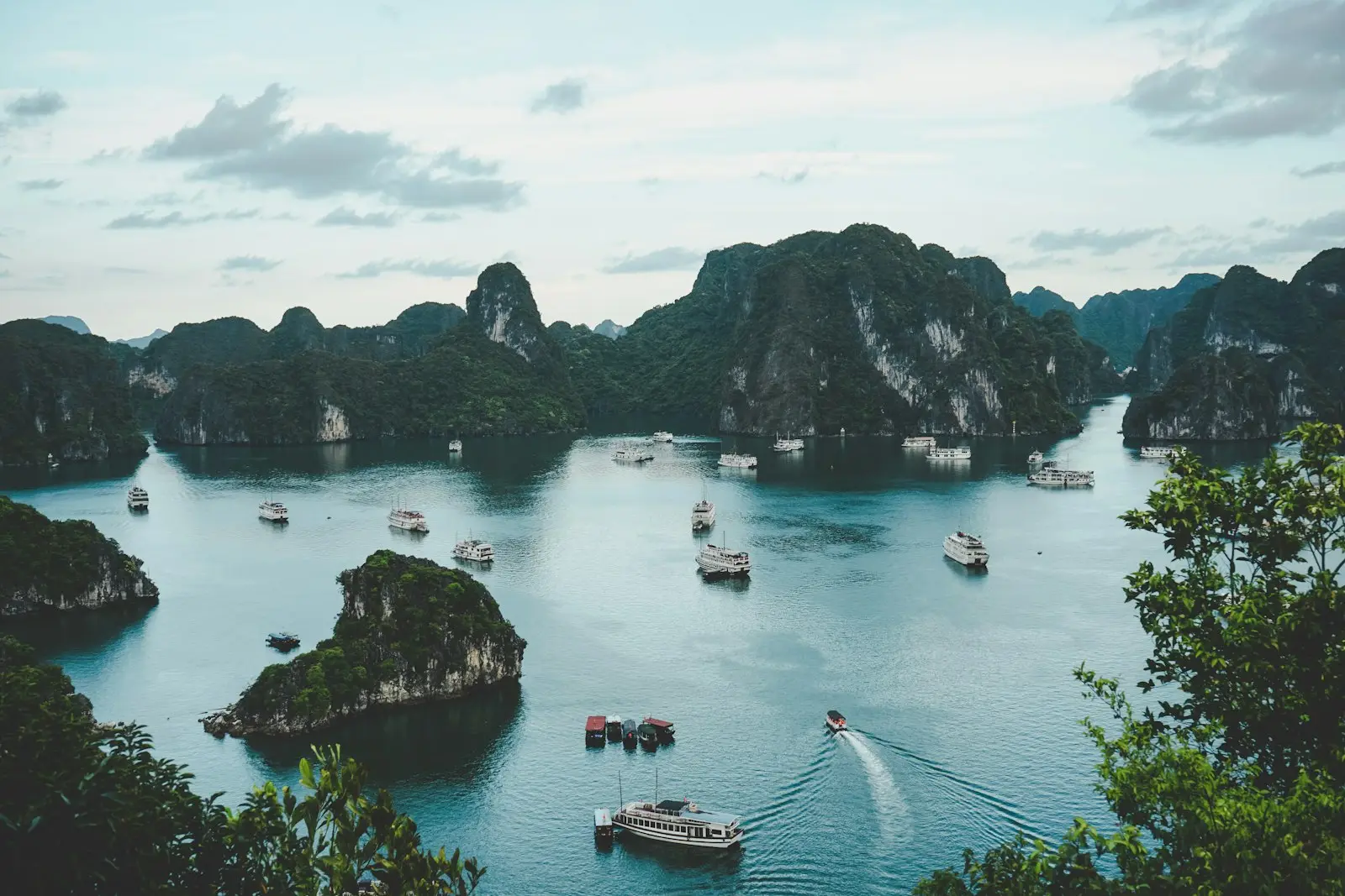 台灣街景與旅遊氛圍示意